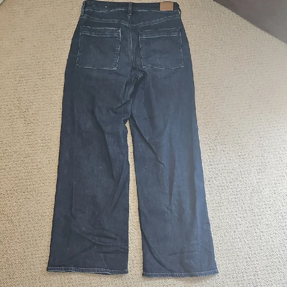 American Eagle Outfitters Relaxed Dark Blue Jeans (0048) - Picture 6 of 11